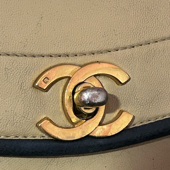 RARE Vintage Chanel 80s Chain Shoulder Bag - Picture 5 of 17